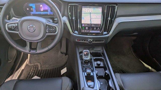 2024 Volvo S60 B5 Plus Black Edition