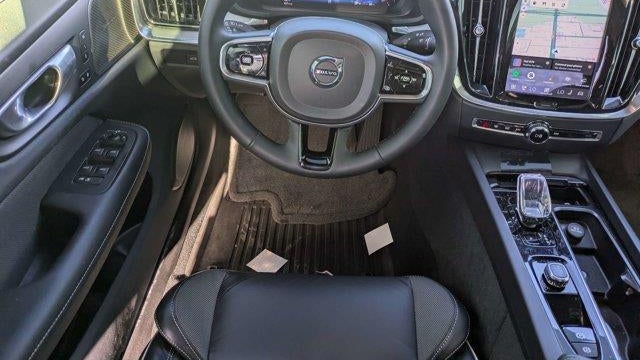 2024 Volvo S60 B5 Plus Black Edition