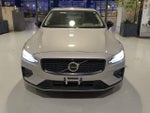 2025 S60 Thumbnail 3