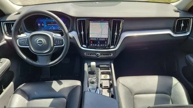 2024 Volvo S60 B5 Core Dark Theme