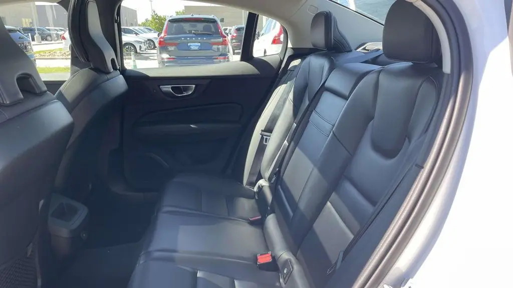 2024 Volvo S60 B5 Core Dark Theme