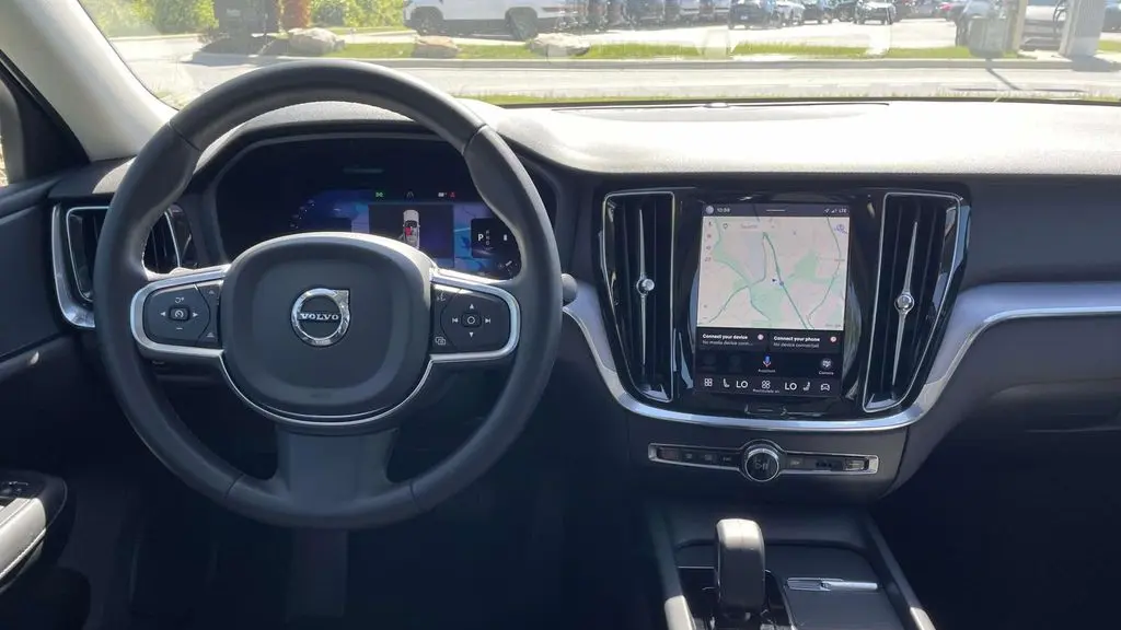 2024 Volvo S60 B5 Core Dark Theme