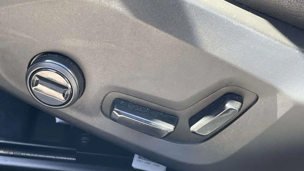 2024 Volvo S60 B5 Core Dark Theme