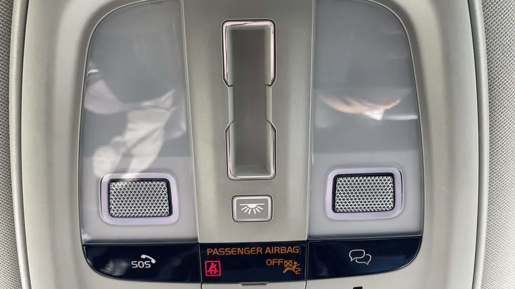 2024 Volvo S60 B5 Core Dark Theme