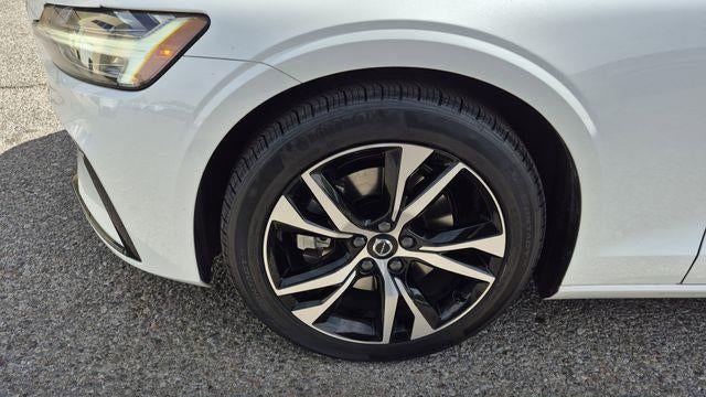 2024 Volvo S60 B5 Core Dark Theme