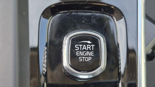 2024 Volvo S60 B5 Core Dark Theme