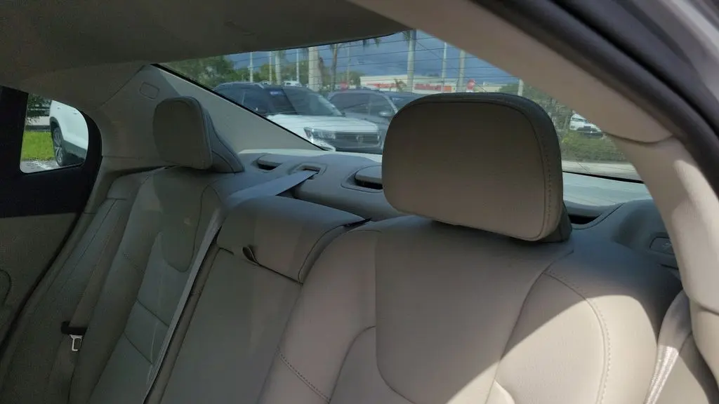 2024 Volvo S60 B5 Plus Dark Theme
