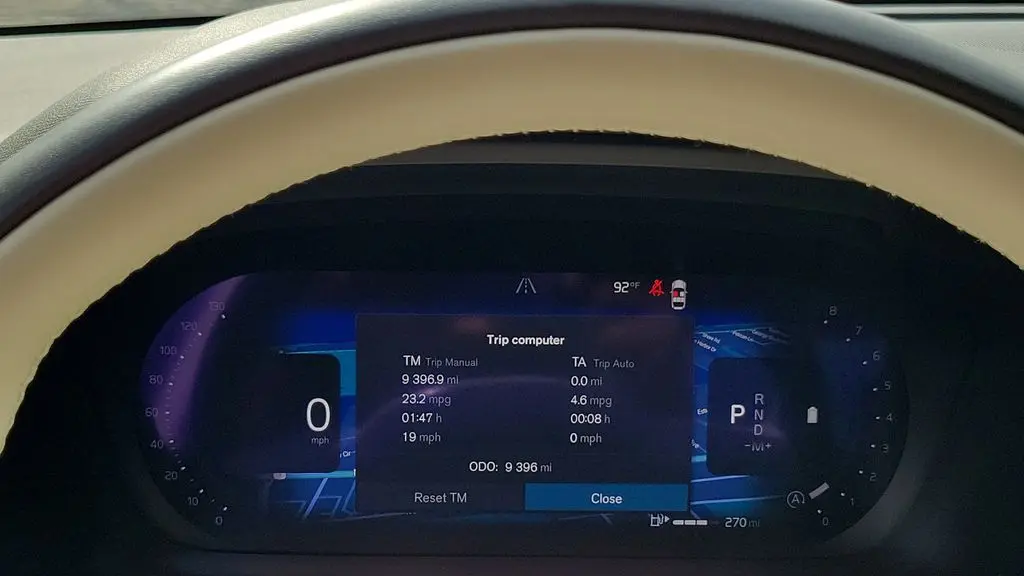 2024 Volvo S60 B5 Plus Dark Theme