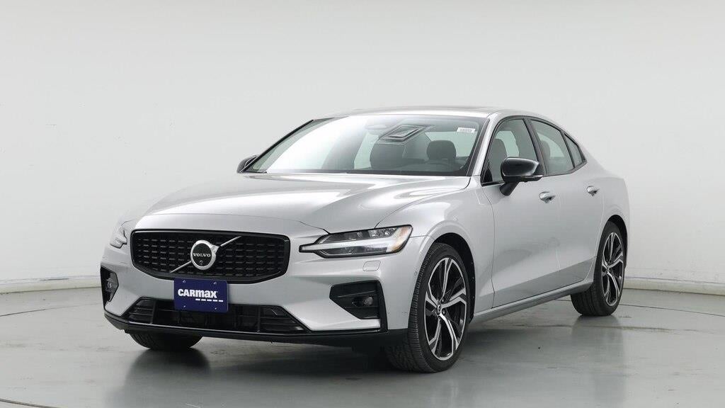 2024 Volvo S60 B5 Plus Dark Theme