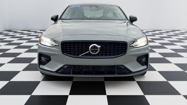 2024 Volvo S60 B5 Plus Dark Theme