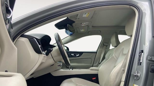 2024 Volvo S60 B5 Plus Dark Theme