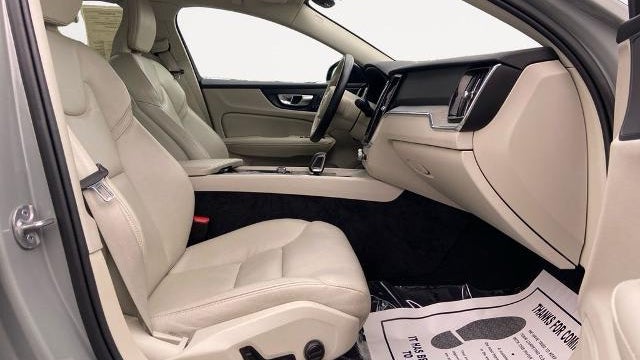 2024 Volvo S60 B5 Plus Dark Theme