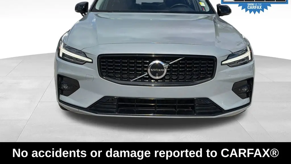 2024 Volvo S60 B5 Plus Dark Theme