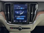 2022 S60 Thumbnail 16
