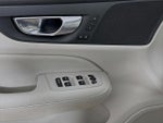 2022 S60 Thumbnail 18