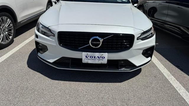2022 Volvo S60 B5 Momentum