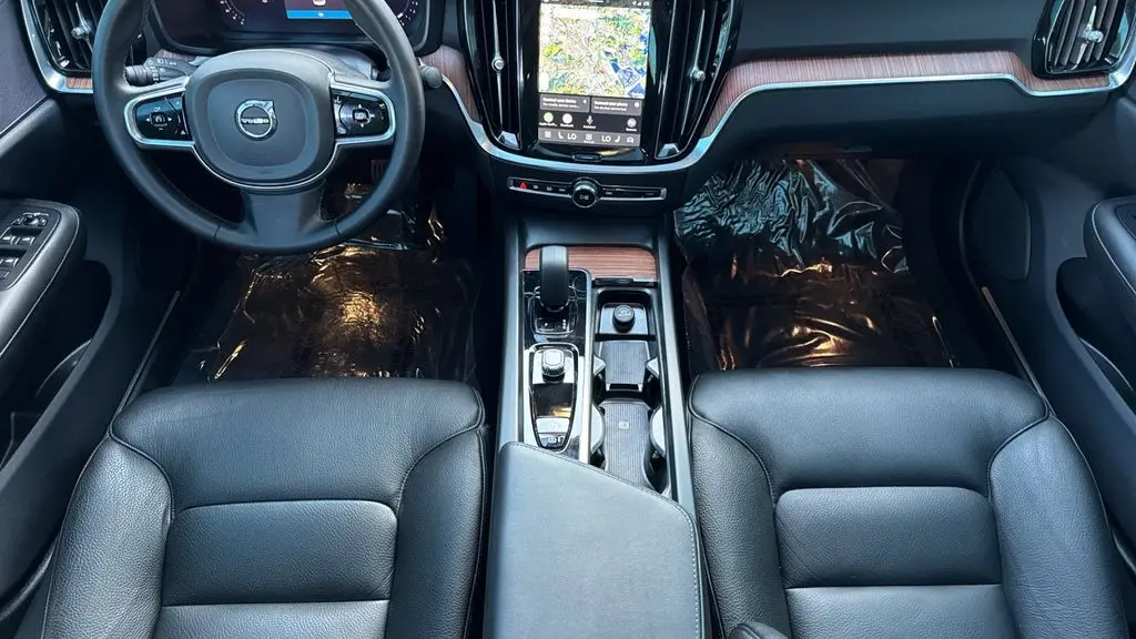 2025 Volvo S60 B5 Plus