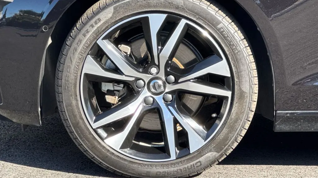 2025 Volvo S60 B5 Plus