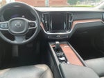 2025 S60 Thumbnail 17