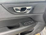 2025 S60 Thumbnail 21