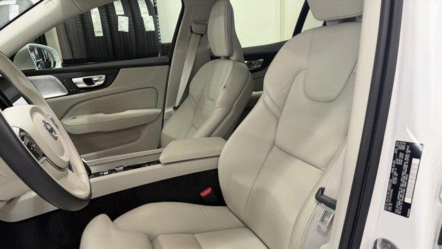 2023 Volvo S60 B5 Ultimate Bright Theme