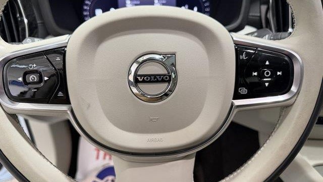2023 Volvo S60 B5 Ultimate Bright Theme