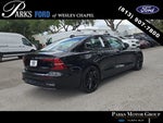 2024 S60 Thumbnail 3