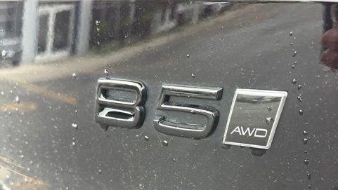 2024 Volvo S60 B5 Plus Black Edition