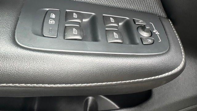 2024 Volvo S60 B5 Plus Black Edition