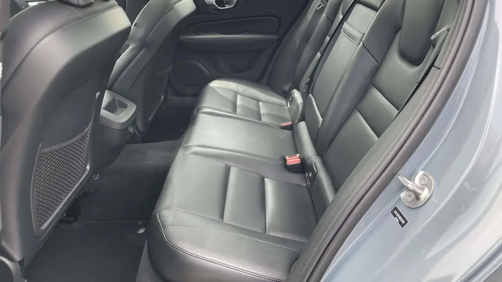 2024 Volvo S60 B5 Core Dark Theme