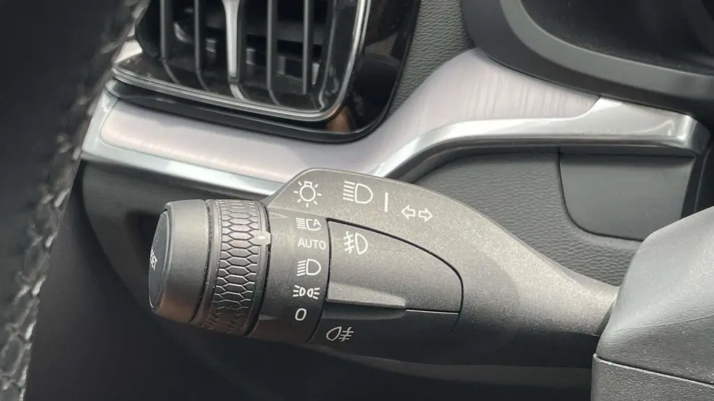 2024 Volvo S60 B5 Core Dark Theme