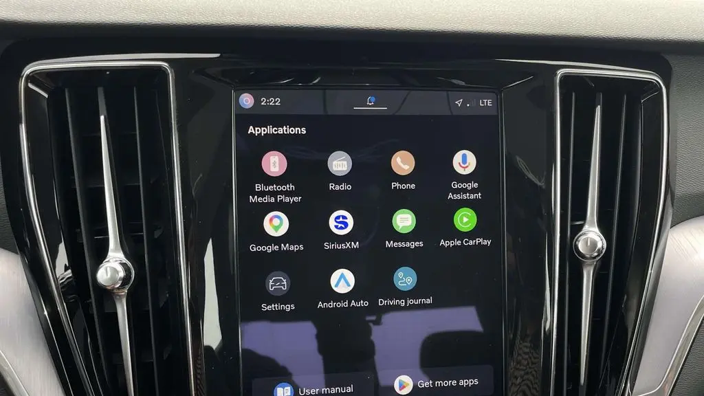 2024 Volvo S60 B5 Core Dark Theme