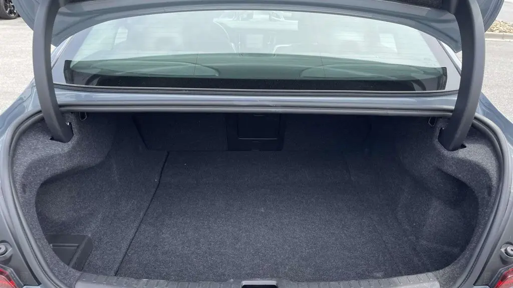 2024 Volvo S60 B5 Core Dark Theme