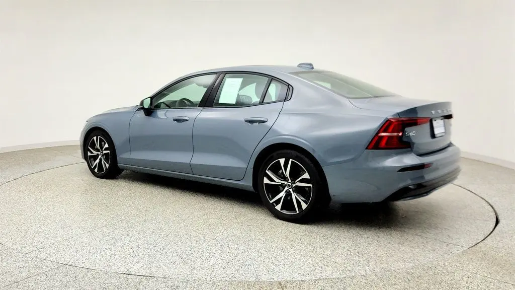 2023 Volvo S60 B5 Core Dark Theme