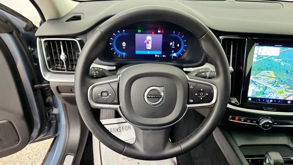 2023 Volvo S60 B5 Core Dark Theme
