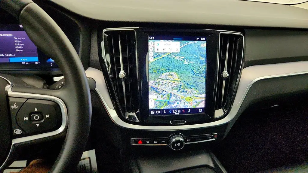 2023 Volvo S60 B5 Core Dark Theme