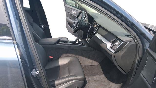2024 Volvo S60 B5 Core Dark Theme