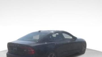 2024 Volvo S60 B5 Core Dark Theme