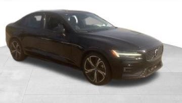2024 Volvo S60 B5 Core Dark Theme