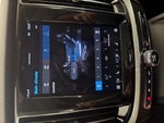 2024 S60 Thumbnail 17