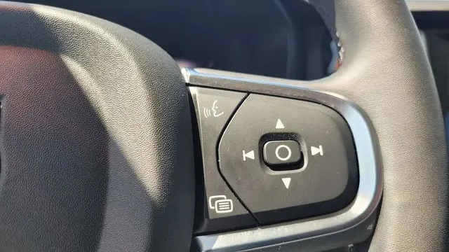 2024 Volvo S60 B5 Core Dark Theme