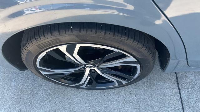 2024 Volvo S60 B5 Core Dark Theme