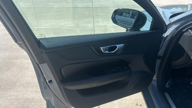 2024 Volvo S60 B5 Core Dark Theme