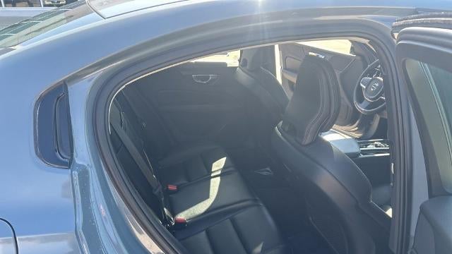 2024 Volvo S60 B5 Core Dark Theme