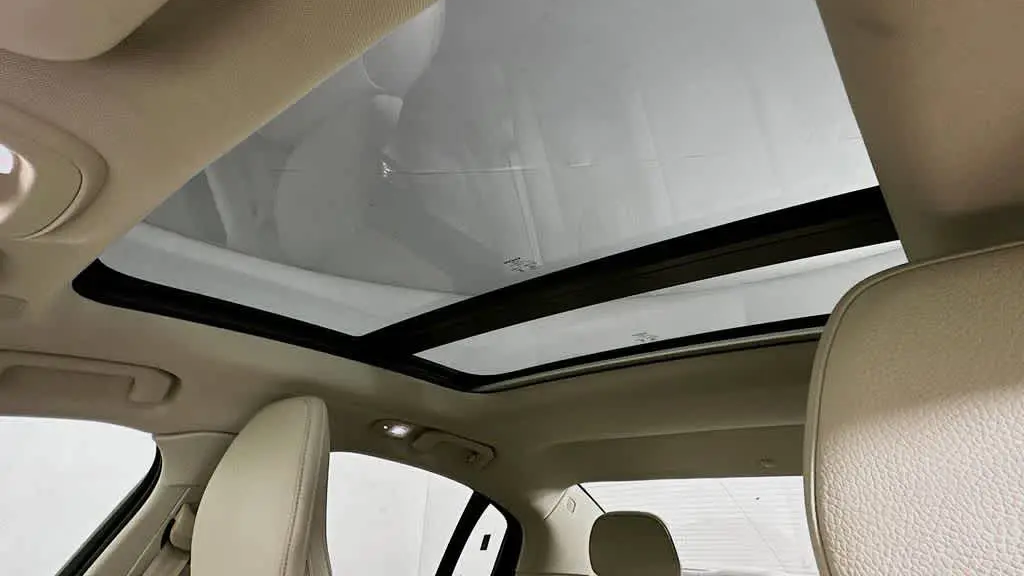 2024 Volvo S60 B5 Plus Dark Theme