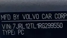 2024 Volvo S60 B5 Plus Dark Theme