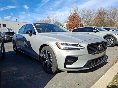 2024 Volvo S60 AWD B5 Plus Dark Theme 4DR Sedan