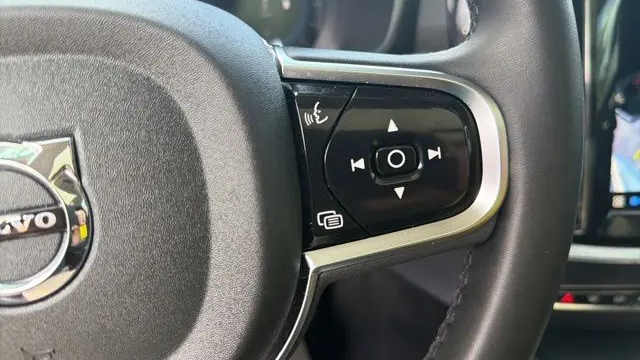 2024 Volvo S60 B5 Plus Dark Theme
