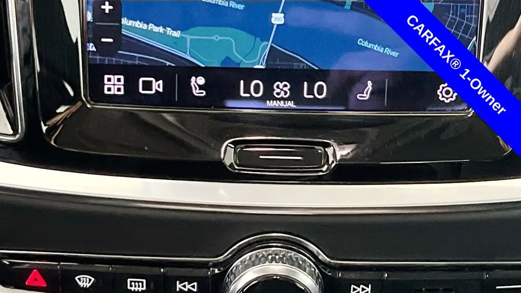 2024 Volvo S60 B5 Plus Dark Theme
