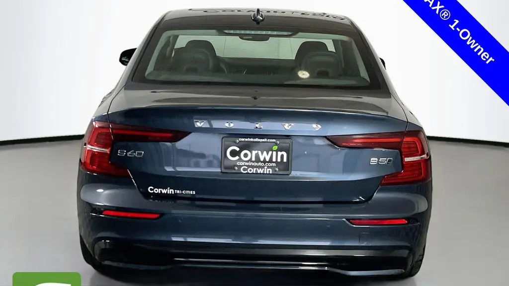 2024 Volvo S60 B5 Plus Dark Theme